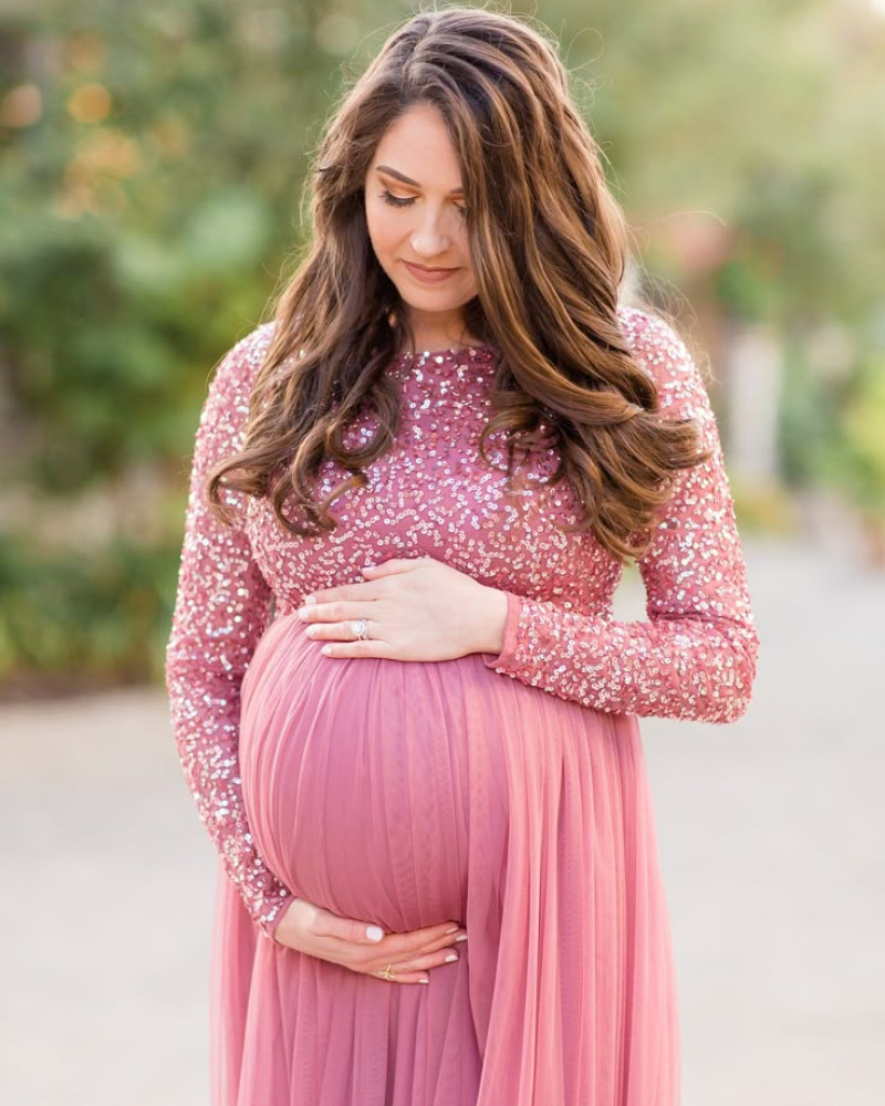 Mom in pink dress